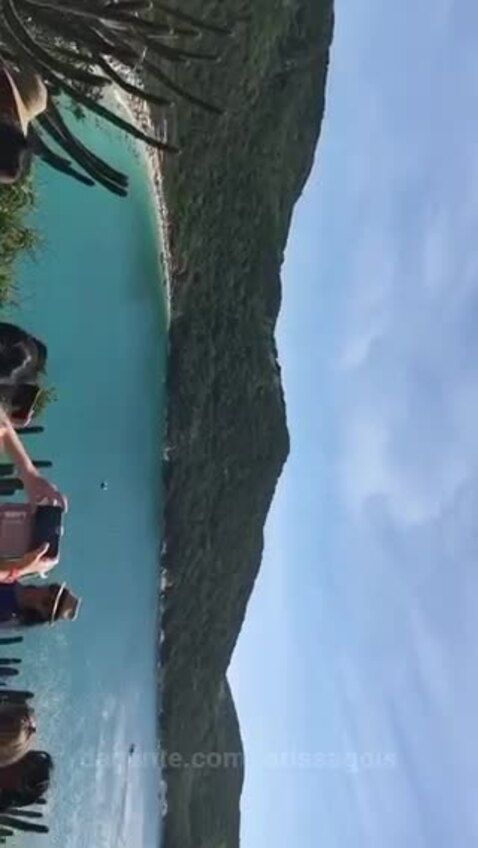 larissagois's post preview (praia)