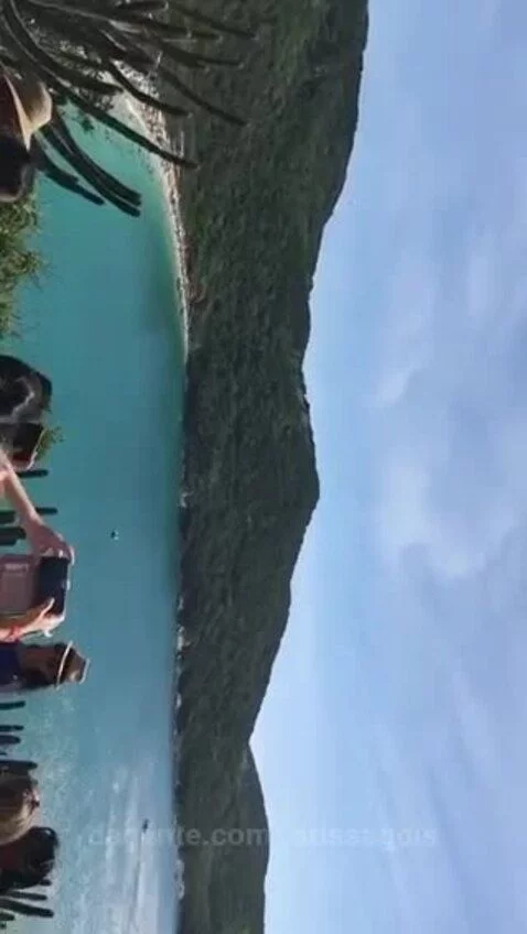 larissagois's post preview (praia)