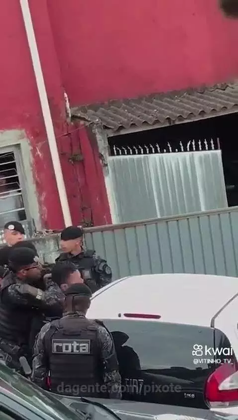 Prévia da publicação de pixote