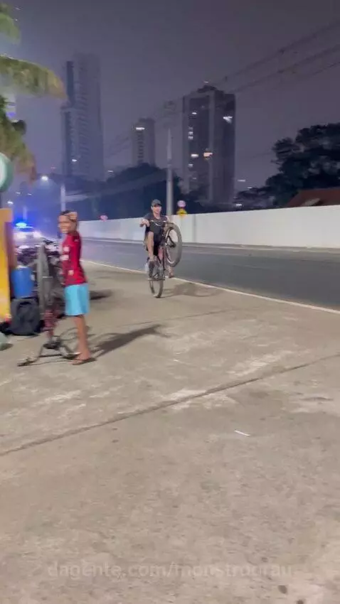Prévia da publicação de monstrograu