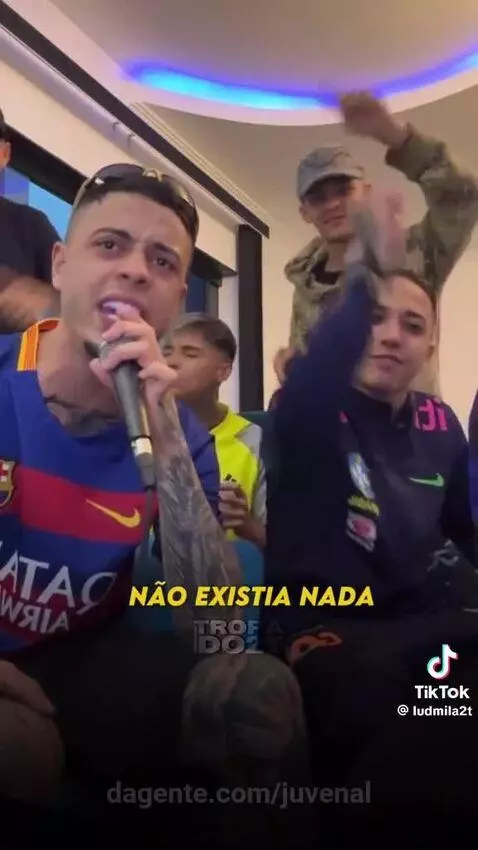 Prévia da publicação de juvenal